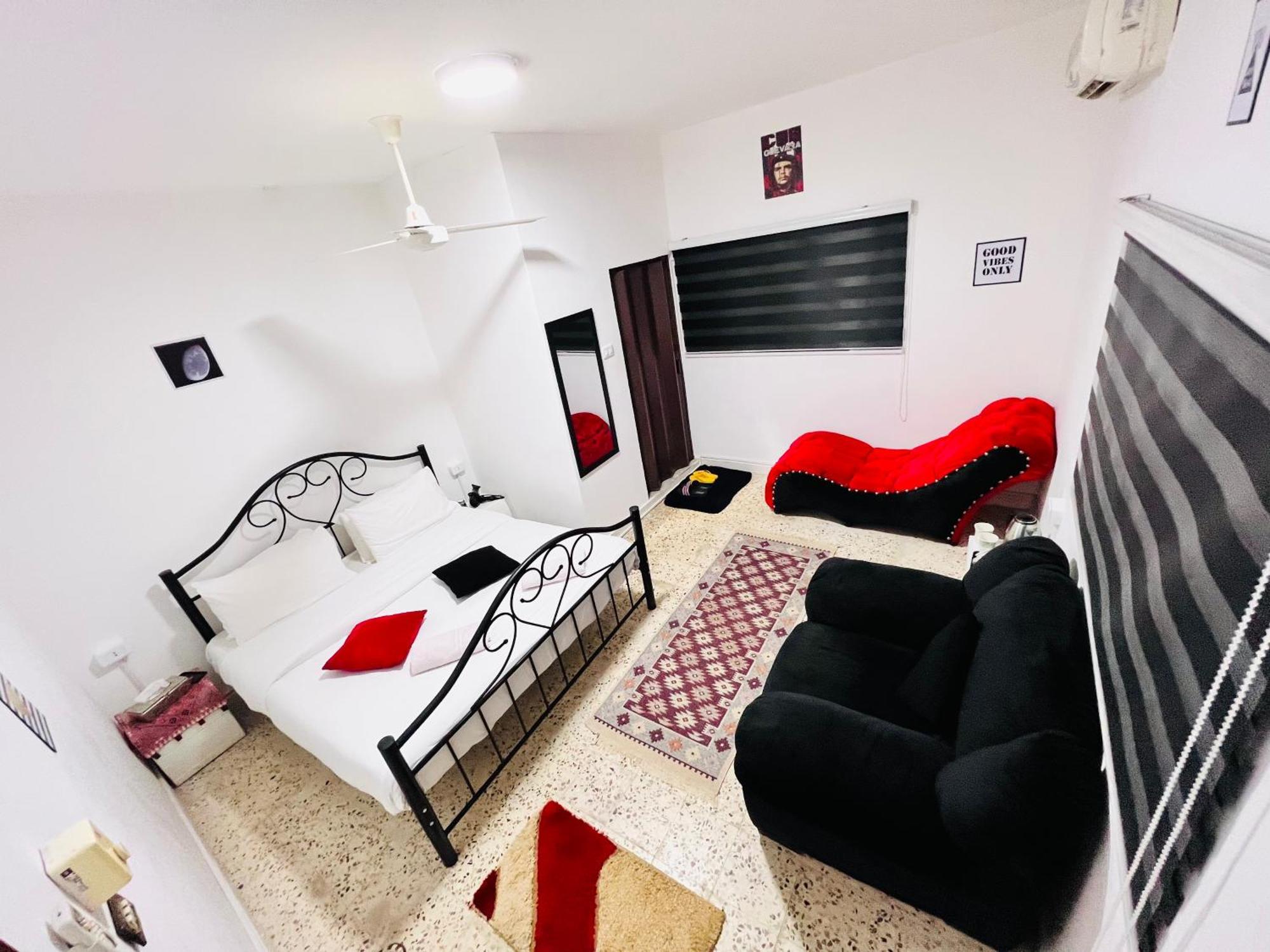 Desert Moon Hostel Ουάντι Μούσα Εξωτερικό φωτογραφία